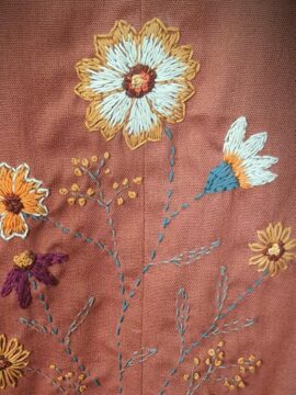 Áo Linen Thiết Kế Có Tay Cam Gạch Thêu Hoa