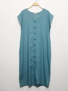 ĐẦM LINEN THIẾT KẾ TAY LIỀN CỔ V NÚT LIỀN XANH TRỜI DỊU