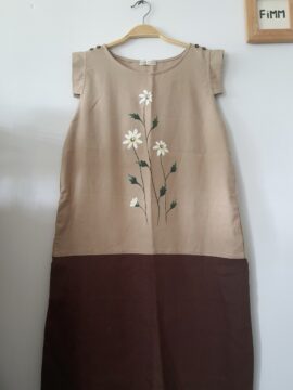 Đầm phối 2 màu vẽ hoa cúc