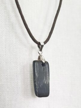 Dây Chuyền Đeo Cổ Đá Thô Đen Năng Lượng Tự Nhiên Móc Khoen